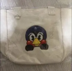 ヤクルトスワローズ つば九郎 さがら刺繍バッグ - メルカリ