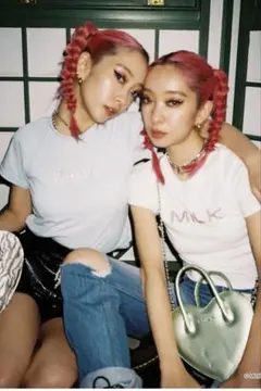●MILK ×ジュエティコラボ●ラインストーンロゴ入り 半袖Tシャツ ブラック●のサムネイル