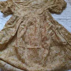 H&M 半袖花柄ワンピース 6-7Y