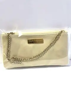 フェラガモ チェーン付ポーチ アイボリー ベージュ ゴールド イタリア製 新品