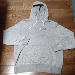 Nike グレー フード付きパーカー　Ｌ
