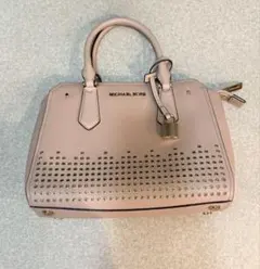 スタッズ ショルダーバッグ