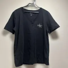 タグ付き新品未使用。Calvin Klein Vネック Tシャツ US XSのサムネイル