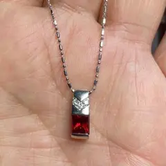 クレサンベール　ルビーのペンダントトップ