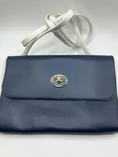 ネイビーとホワイトのポシェット　雑誌付録