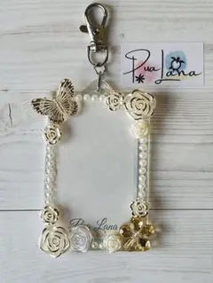 カードケースキーホルダー　ホワイトゴールド