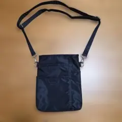 ペン差し付き　ナイロン　ショルダーバッグ
