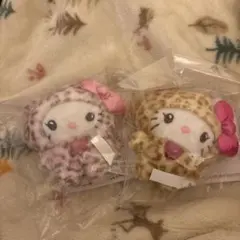 新品サンリオ ハローキティ ギャルクマ マスコットキーホルダー　2個セット