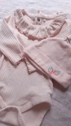 NEXT　フリルロンパース　60〜70　 3〜6ヶ月　ピンク　おまけ帽子