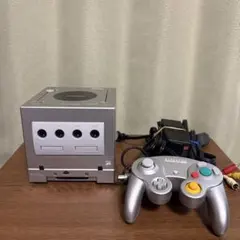 Nintendo ニンテンドーゲームキューブ　シルバー　　ゲームボーイプレーヤー
