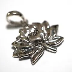 ネックレス ペンダント Silver 蓮 蓮華 花 神聖 お守り スイレン 