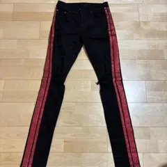 AMIRI スキニーデニム ブラック 赤グリッターSize29美品のサムネイル
