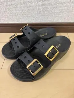 公式完売 クロックス ウィメンズ メタリックバックルサタデー サンダル