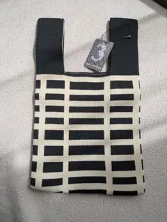 Item thumbnail for item a6857fa5-eff2-447a-aa6e-6ad49c1811f1