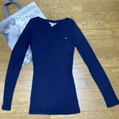 ほぼ未使用　Abercrombie & Fitc 長袖Tシャツ　ネイビー L