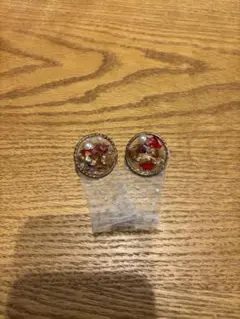 セット販売可！レジン製花柄ピアス 赤金