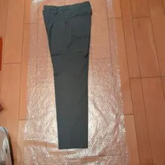 プラダ パンツ メンズ　バージンウール　グレイ　3シーズン　46サイズ　未使用品のサムネイル