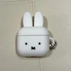 apostle様専用ミッフィー AirPods4 シリコンケースのサムネイル