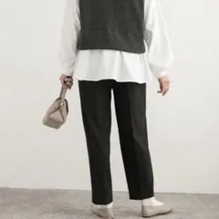 アーバンリサーチドアーズ　カットジョーゼットテーパードパンツ　ブラック