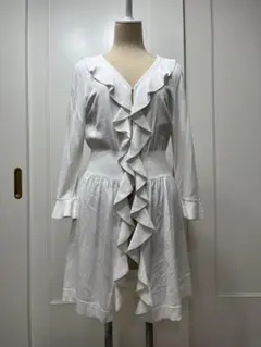 TO BE CHIC フリル 長袖 トップス ホワイトのサムネイル