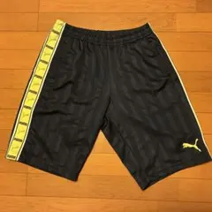 PUMA ハーフパンツ ショートパンツ ブラック×イエローのサムネイル