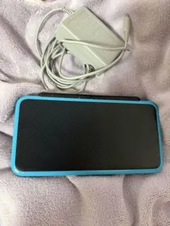 Newニンテンドー2DS LL ブラック×ターコイズ（黒/青） 本体 充電器付き