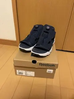 ポンプフューリー スニーカー