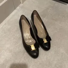 フェラガモ　パンプスのサムネイル