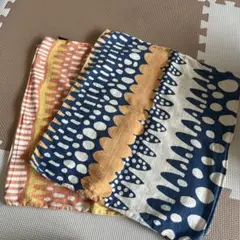 カラフルな幾何学模様クッションカバー2点セット