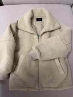 本日消します。EMODAモコモコボアブルゾン