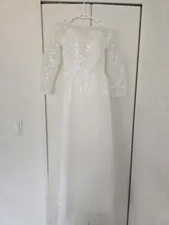 m*r様 刺繍入りホワイトAラインウェディングドレス