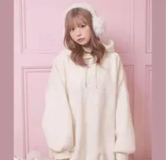 ミシェルマカロン　パールロゴボアフーディー michellMacaronのサムネイル