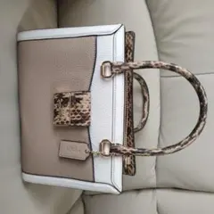 COACH アニマル柄 ショルダーバッグ ベージュのサムネイル