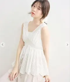 ユナイテッドアローズ タックプリーツフリルVネックノースリーブ