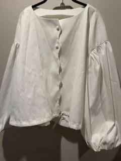 bow.a ホワイト なみなみバルーンスリーブ