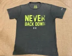 SMサイズ薄手Under Armour NEVER BACK DOWN Tシャツ