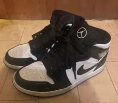 NIKE AJ1 mid 黒白