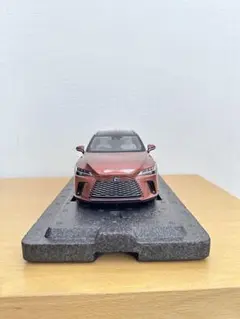 LEXUS RX450h+ ミニカー 1/18スケールのサムネイル