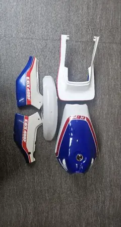 CBX400F　外装セット　タンク　テール　サイドカバーのサムネイル