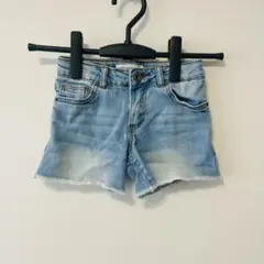 ZARA 切りっぱなし　デニムショートパンツ