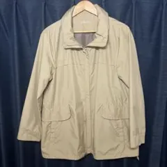 ベージュ ジップアップジャケット