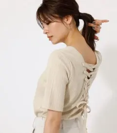 未使用　AZUL バックレースアップトップ　Mサイズ