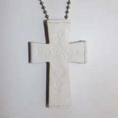 Sculptor Cross Leather Strap Wallet 白