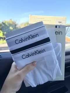 Calvin Klein トライアングルショーツ 白のみ