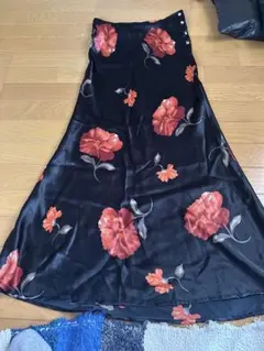 花柄 ロングワンピース ブラック×レッド レトロ ヴィンテージ風