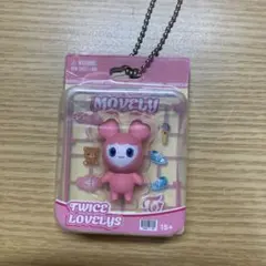 TWICE LOVELYS MOVELY キーホルダー モモ カプセルトイ