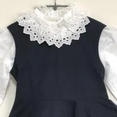 １１０サイズ　紺色ジャンスカとレース襟ブラウスのセット