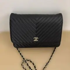 ブラック キルティングショルダーバッグ