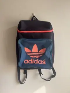 adidas リュック　ネイビー