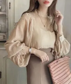 mily bilet バルーンスリーブハイネック楊柳シアー素材ブラウス